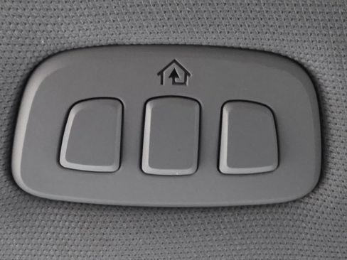 Used 2021 Ford F150 Lariat image 39