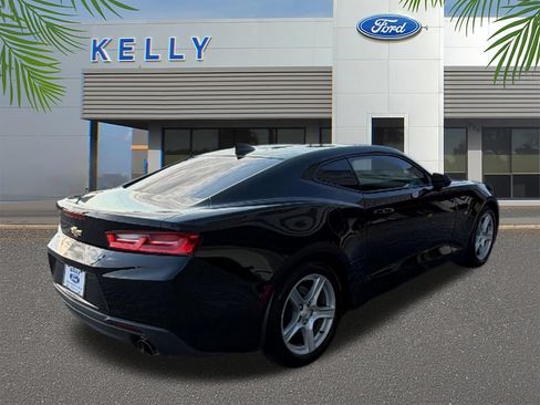 Used 2016 Chevrolet Camaro LT RWD image 5