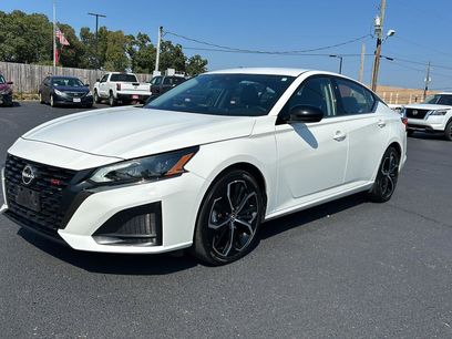 Used 2024 Nissan Altima 2.5 SR