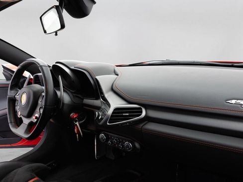 Used 2012 Ferrari 458 Italia Coupe RWD image 22