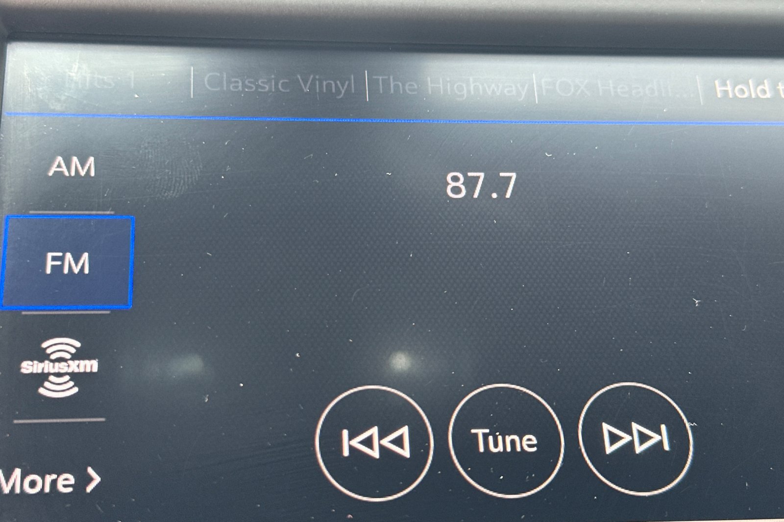 Used 2024 Chevrolet Equinox LT FWD image 19