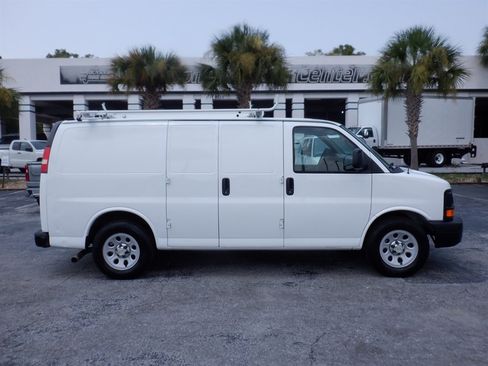 Used 2013 Chevrolet Express 1500 RWD image 1
