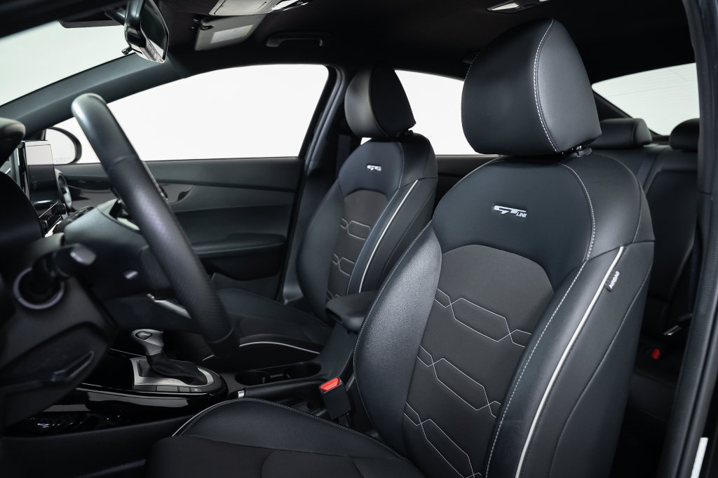 Used 2023 Kia Forte GT-Line FWD image 19