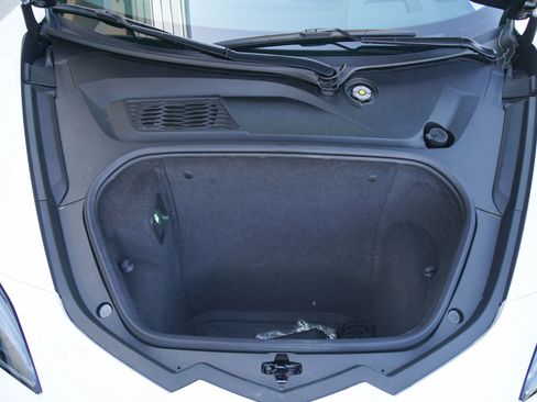 Used 2021 Chevrolet Corvette Stingray Preferred Cpe w/ Z51 Performance Package RWD image 35