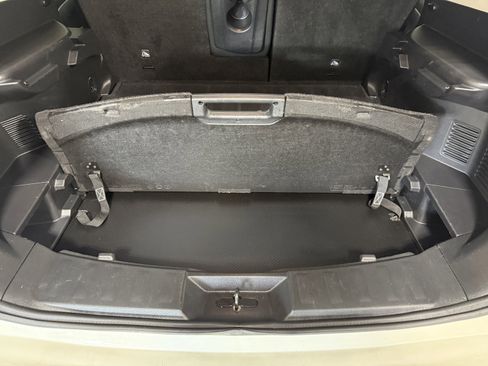 Used 2018 Nissan Rogue SV image 8