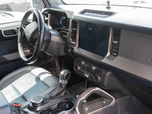 Used 2021 Ford Bronco Outer Banks w/ Sasquatch Package AWD/4WD image 4