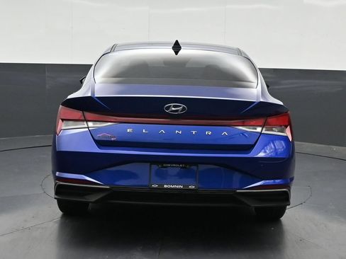 Used 2023 Hyundai Elantra SEL FWD image 4