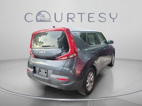 Used 2022 Kia Soul LX w/ Technology Package FWD image 10