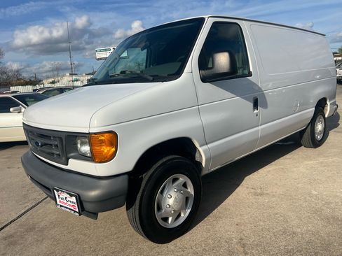 Used 2007 Ford E-150 and Econoline 150 image 8