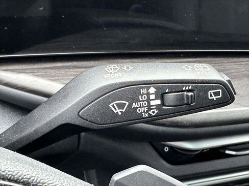 Used 2025 Audi Q5 Prestige AWD/4WD image 31