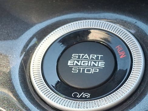 Used 2023 Jeep Grand Cherokee Altitude image 24