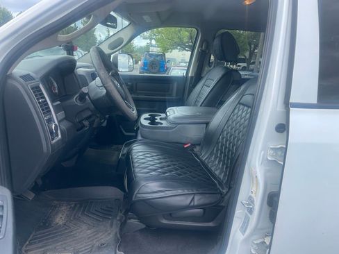 Used 2017 RAM 2500 Tradesman w/ Chrome Appearance Group AWD/4WD image 8