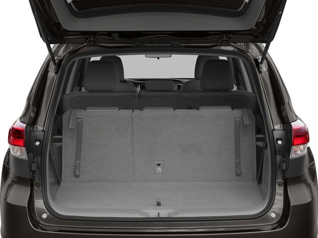 Used 2017 Toyota Highlander LE FWD image 14