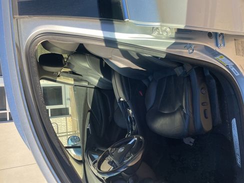 Used 2017 Buick Envision Essence image 8