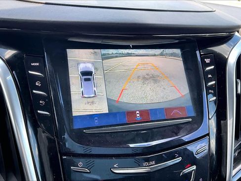 Used 2020 Cadillac Escalade Platinum RWD image 27