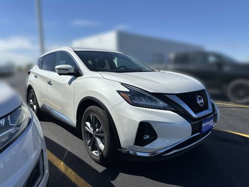 Used 2019 Nissan Murano Platinum AWD/4WD image 2