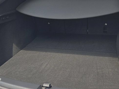 Used 2024 Tesla Model Y Performance AWD/4WD image 9