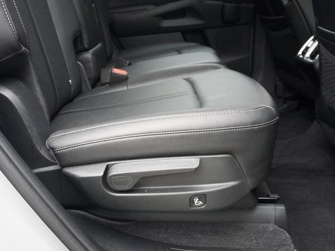 Used 2025 Kia Sorento S AWD/4WD image 37