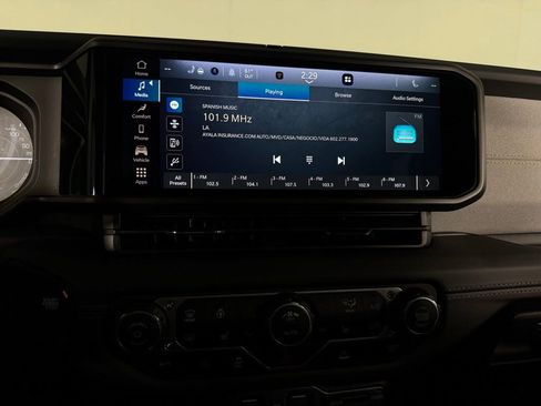 Used 2025 Jeep Wrangler Unlimited Sahara image 17