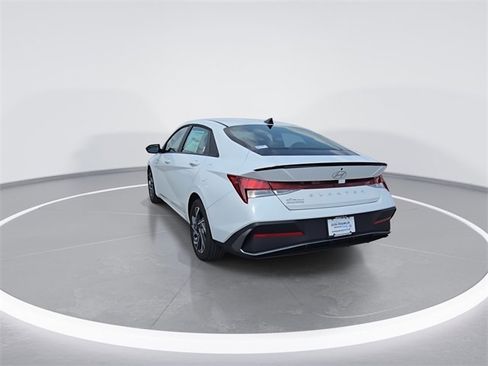 New 2025 Hyundai Elantra Sport image 7