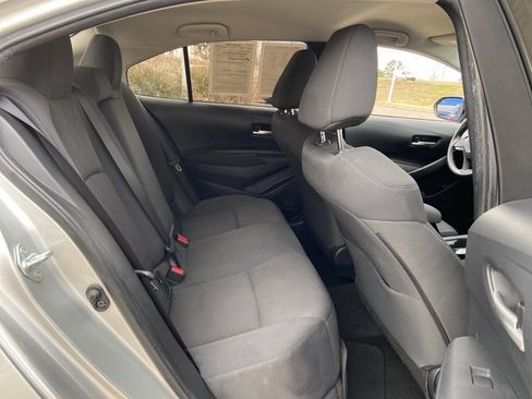 Used 2020 Toyota Corolla LE image 13