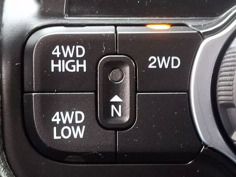 Used 2024 RAM 2500 Tradesman w/ Chrome Appearance Group AWD/4WD image 25