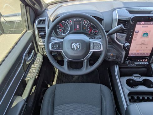 New 2026 RAM 2500 Big Horn AWD/4WD image 17