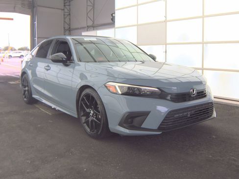 Used 2024 Honda Civic Sport image 2