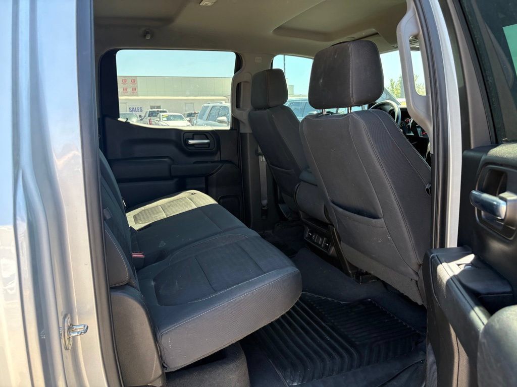 Used 2019 Chevrolet Silverado 1500 LT w/ Texas Edition RWD image 9