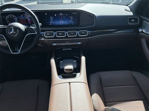 Used 2025 Mercedes-Benz GLE 350 4MATIC image 4