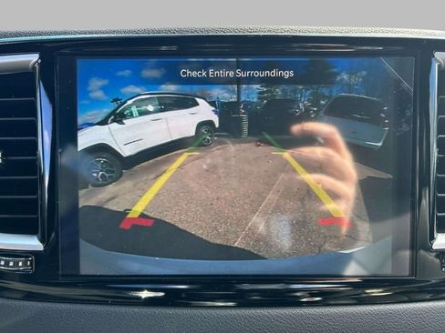 New 2026 Chrysler Voyager LX FWD image 12