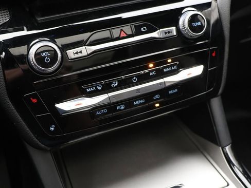 Used 2022 Ford Explorer ST-Line w/ Class IV Trailer Tow Package image 22