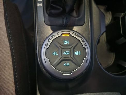 Used 2022 Ford Bronco Wildtrak image 24