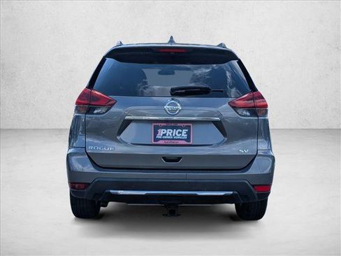 Used 2018 Nissan Rogue SV FWD image 7