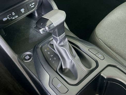 Used 2025 Kia K4 LXS image 25