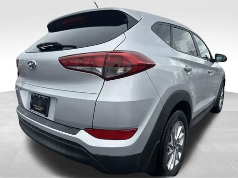 Used 2018 Hyundai Tucson SE image 4