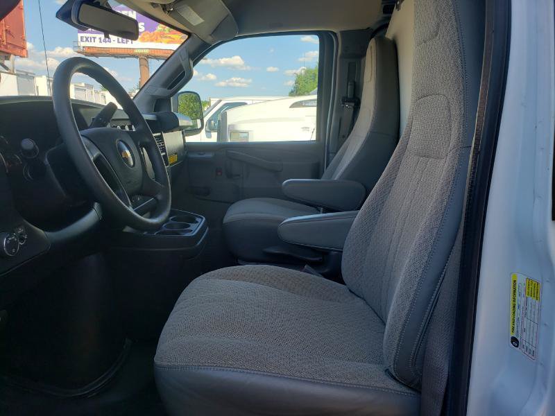 Used 2019 Chevrolet Express 2500 RWD image 19