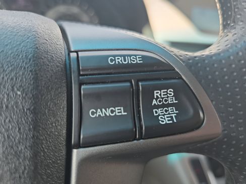 Used 2011 Honda Odyssey EX image 19
