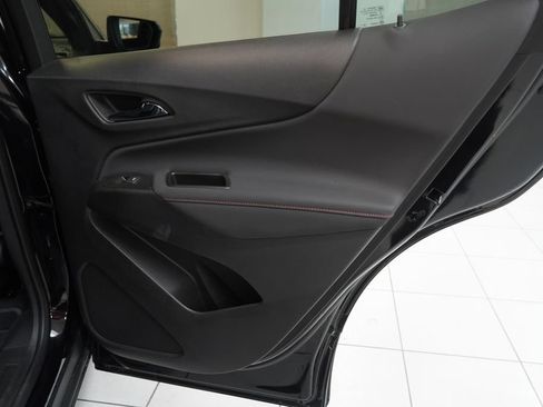 Used 2023 Chevrolet Equinox RS w/ LPO, Floor Liner Package FWD image 32
