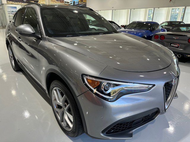 Used 2018 Alfa Romeo Stelvio Ti Sport AWD/4WD image 12