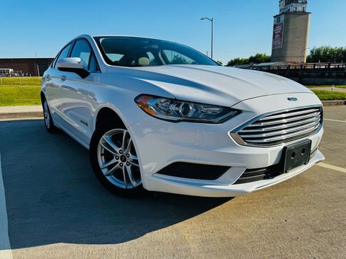 Used 2018 Ford Fusion S FWD image 4