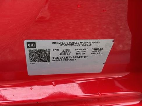 Used 2025 Chevrolet Silverado 2500 W/T w/ Snow Plow Prep/Camper Package AWD/4WD image 33