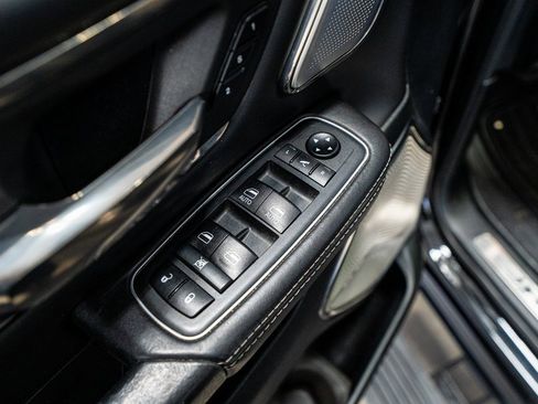 Used 2020 RAM 1500 Limited w/ Black Appearance Package image 33