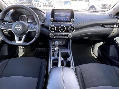 Used 2024 Nissan Sentra SV FWD image 7