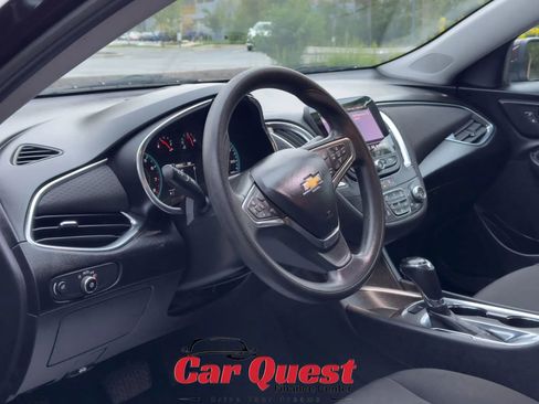 Used 2020 Chevrolet Malibu LT FWD image 10