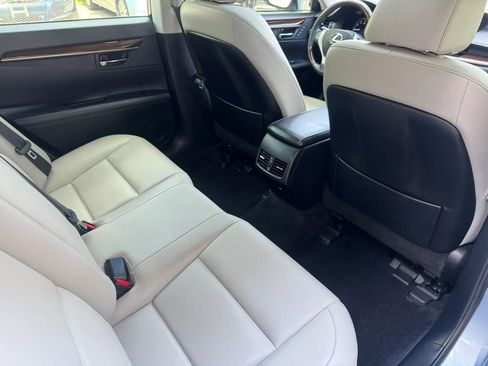 Used 2013 Lexus ES 350 w/ Premium Pkg FWD image 25