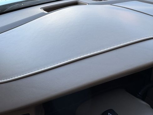 Used 2020 Cadillac Escalade ESV Platinum w/ Escalade Sport Edition image 30