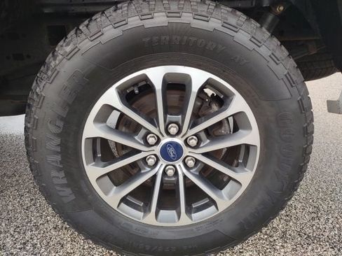 Used 2020 Ford F150 XLT w/ Equipment Group 302A Luxury AWD/4WD image 25