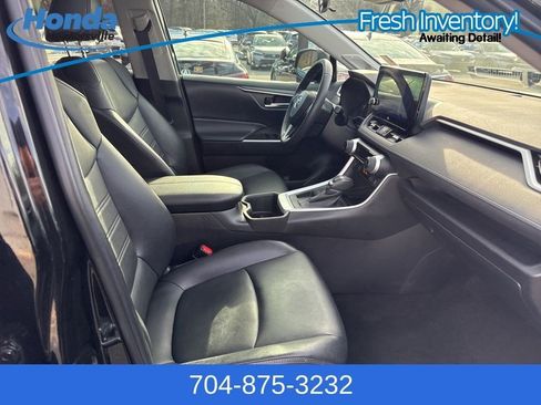 Used 2023 Toyota RAV4 XLE Premium image 17