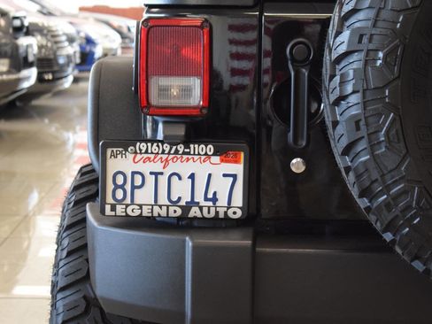 Used 2018 Jeep Wrangler Unlimited Sport S image 45